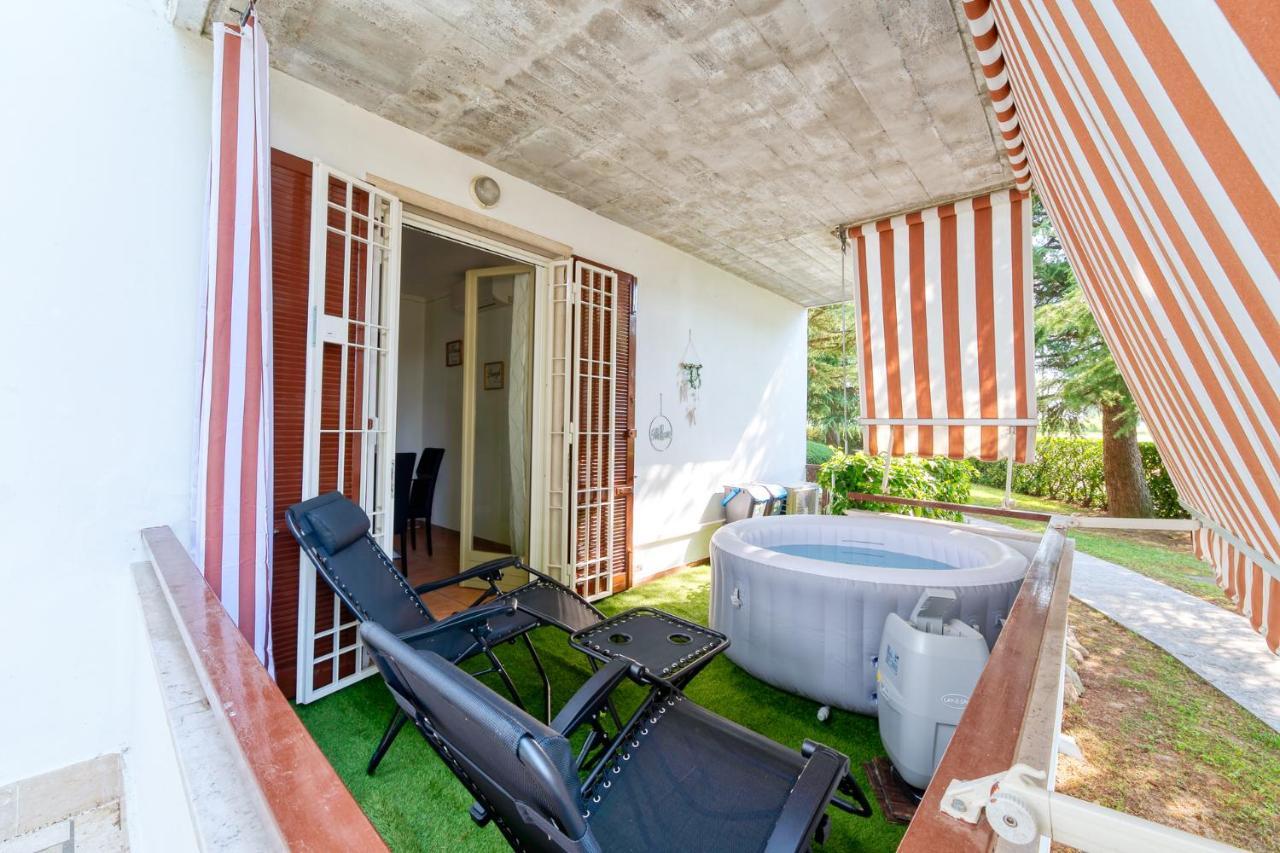 Wolf House - Peschiera Holiday - Jacuzzi Privata Peschiera del Garda Exterior photo
